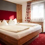 Hotel Singer
