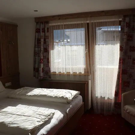 Singer Hotel Birgitz